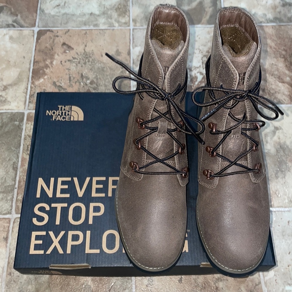 Women’s Ballard Lace II Boots 🥾